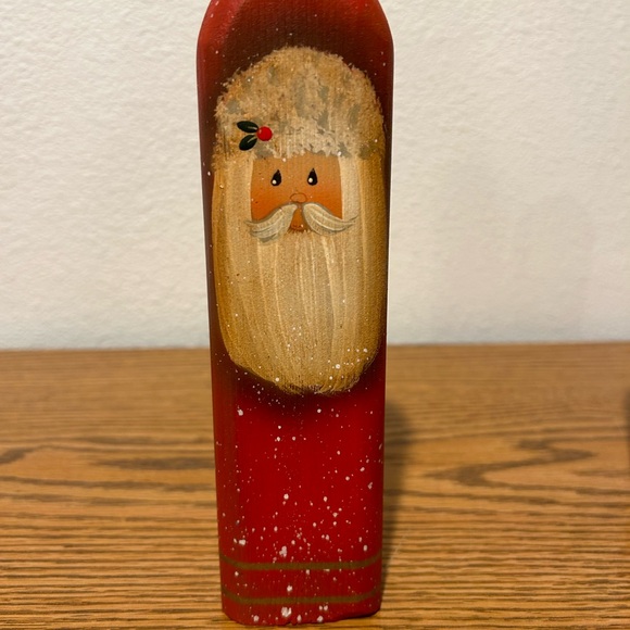 Handpainted Wooden Santa’s - Picture 10 of 13
